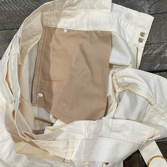 LOFT Herringbone Belted Paper Bag Shorts; Size 4; Color: whisper white - Picture 5 of 11